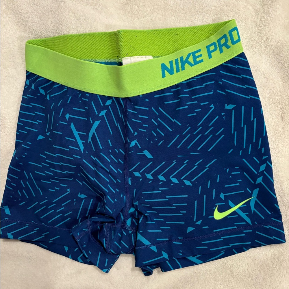 Nike pro shorts size:M